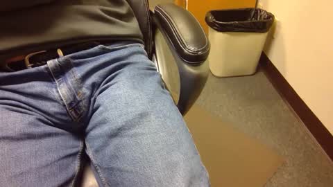 Snapshot of useemie chatting on 12, 12, 2024 useemie online show from 12, 12, 2024