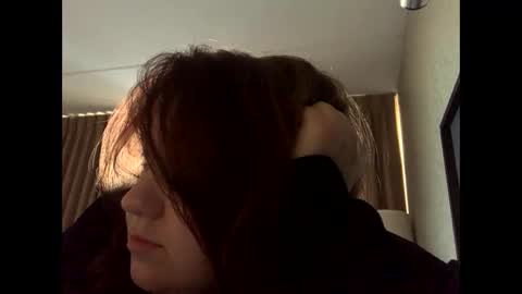 Snapshot of usefulhole chatting on 2, 10, 2025 usefulhole online show from 2, 10, 2025