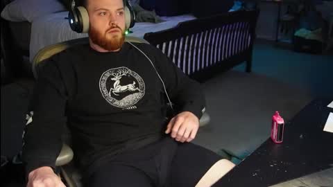 Snapshot of v_for_veng chatting on 17, 12, 2025 v_for_veng online show from 17, 12, 2025