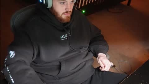 Snapshot of v_for_veng chatting on 18, 3, 2026 v_for_veng online show from 18, 3, 2026