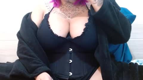 Vah Oliver online show from 2, 12, 2025