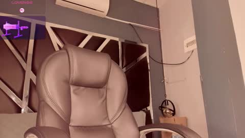 Snapshot of vaiolethsan chatting on 7, 2, 2026 Vaioleth online show from 7, 2, 2026