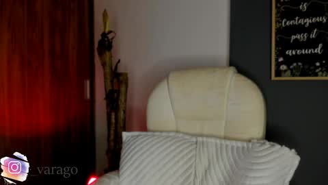 Snapshot of val_varago chatting on 6, 4, 2026 val_varago online show from 6, 4, 2026
