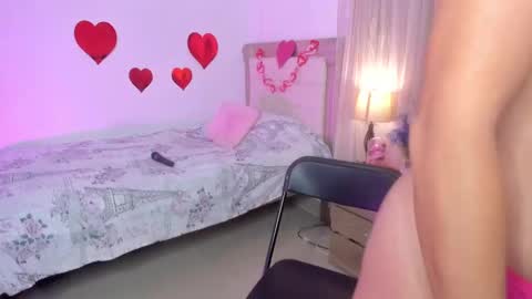 Snapshot of vale_kross chatting on 15, 2, 2025 HI IM NEW online show from 15, 2, 2025