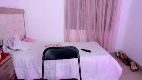 HI IM NEW online show from 25, 6, 2026