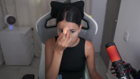 Snapshot of valecute01 chatting on 27, 10, 2025 valecute01 online show from 27, 10, 2025