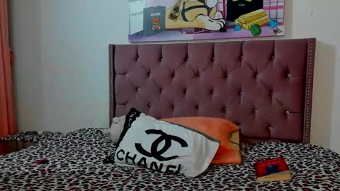 Snapshot of valen_brown chatting on 24, 2, 2026 Valentina online show from 24, 2, 2026