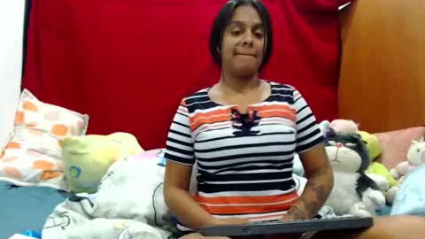 valen_oficial online show from 7, 11, 2025