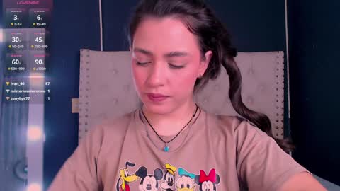 Snapshot of valen_thompson chatting on 8, 1, 2025 IG-valen mendoza99  twitter valenthompson99 online show from 8, 1, 2025