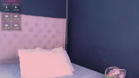 Snapshot of valen_thompson chatting on 11, 1, 2025 IG-valen mendoza99  twitter valenthompson99 online show from 11, 1, 2025