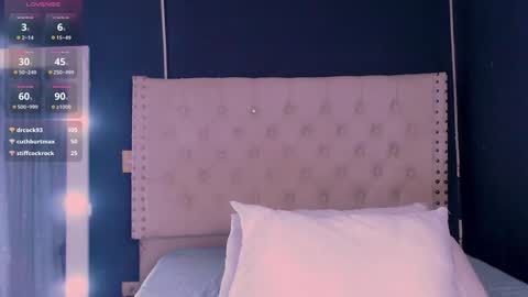 Snapshot of valen_thompson chatting on 14, 1, 2025 IG-valen mendoza99  twitter valenthompson99 online show from 14, 1, 2025