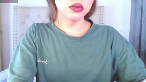 Snapshot of valen_thompson chatting on 21, 9, 2025 IG-valen mendoza99  twitter valenthompson99 online show from 21, 9, 2025