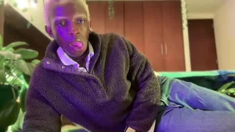   Valentin  independent Cam Boy     online show from 17, 1, 2025