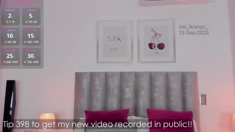 Val arango  online show from 13, 9, 2025