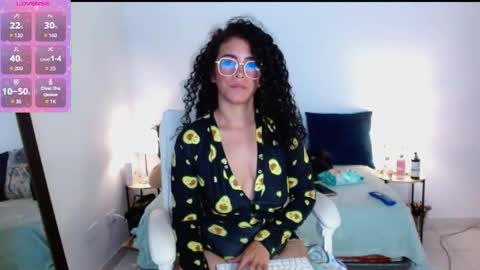 Snapshot of valentina_lov19 chatting on 3, 4, 2026 valentina_lov19 online show from 3, 4, 2026