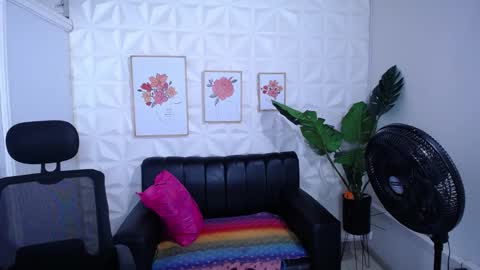 Valentina  online show from 6, 11, 2025