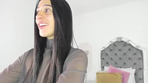 Snapshot of valentina_ross_ chatting on 1, 7, 2026 Valentina online show from 1, 7, 2026