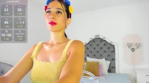 Snapshot of valentina_ross_ chatting on 7, 7, 2026 Valentina online show from 7, 7, 2026
