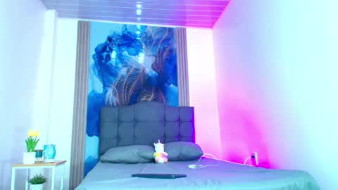 valentina_y_sneiderr online show from 26, 4, 2026