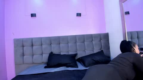 ValentinaJaramilloo online show from 8, 5, 2026