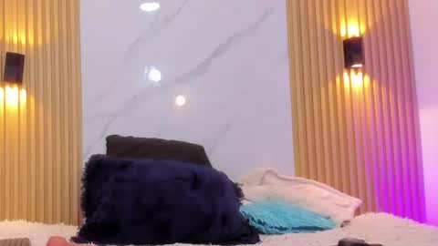valentinaliux_ online show from 28, 7, 2026