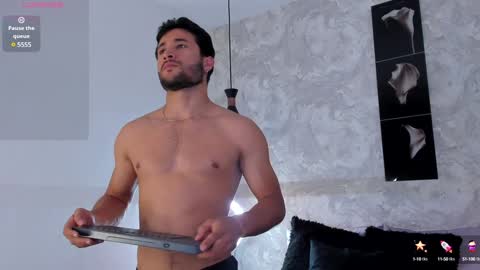 Snapshot of valentinoford chatting on 13, 1, 2025 Valentino online show from 13, 1, 2025