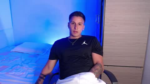 VALENTINO online show from 16, 3, 2026