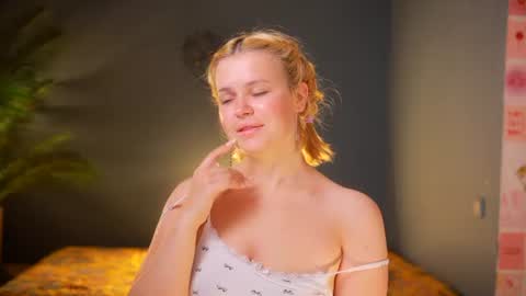 Snapshot of valeri______ chatting on 27, 6, 2026 valeri______ online show from 27, 6, 2026