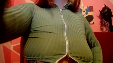 Snapshot of valeri_cove chatting on 5, 7, 2026 Valeri Cove online show from 5, 7, 2026