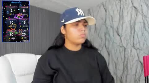 valeri_harpers4 online show from 8, 11, 2025