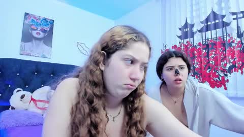 Valeria and Zoe online show from 10, 3, 2026