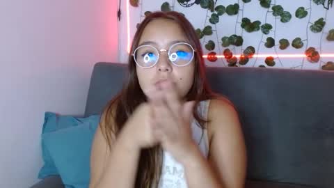 Snapshot of valeria_cherry chatting on 10, 1, 2025 valeria online show from 10, 1, 2025