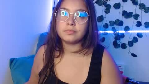 Snapshot of valeria_cherry chatting on 19, 1, 2025 valeria online show from 19, 1, 2025