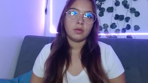 Snapshot of valeria_cherry chatting on 21, 1, 2025 valeria online show from 21, 1, 2025