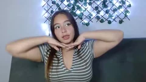 Snapshot of valeria_cherry chatting on 18, 2, 2025 valeria online show from 18, 2, 2025