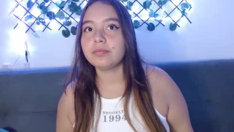 Snapshot of valeria_cherry chatting on 21, 2, 2025 valeria online show from 21, 2, 2025