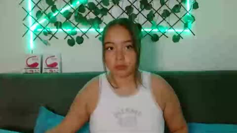 Snapshot of valeria_cherry chatting on 25, 2, 2025 valeria online show from 25, 2, 2025