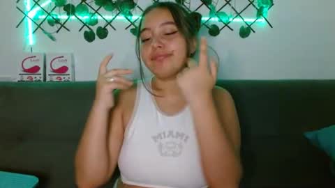 Snapshot of valeria_cherry chatting on 25, 2, 2025 valeria online show from 25, 2, 2025