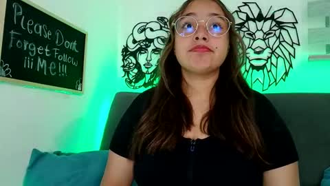 Snapshot of valeria_cherry chatting on 13, 10, 2025 valeria online show from 13, 10, 2025