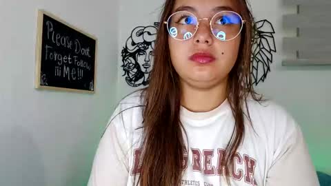 Snapshot of valeria_cherry chatting on 23, 10, 2025 valeria online show from 23, 10, 2025