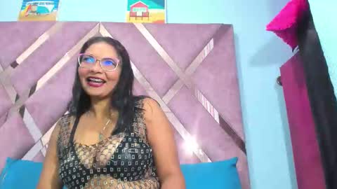Snapshot of valeria_gil_ chatting on 12, 1, 2026 valeria_gil_ online show from 12, 1, 2026