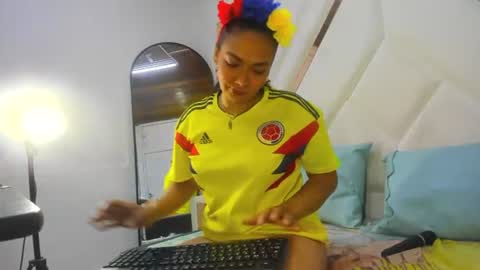 valeria_gil_ online show from 27, 6, 2026