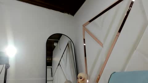valeria_gil_ online show from 2, 7, 2026