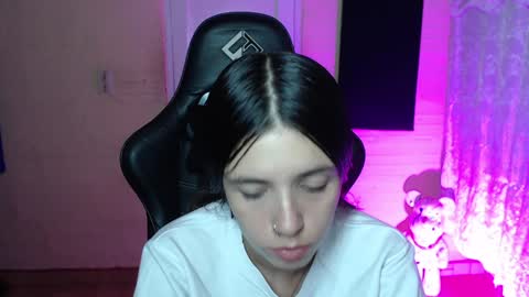   online show from 30, 1, 2025