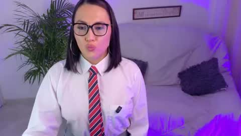 valeriaa cruz online show from 10, 7, 2026