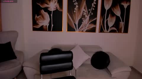 Snapshot of valeriaroldanx chatting on 21, 6, 2026 Valeria online show from 21, 6, 2026