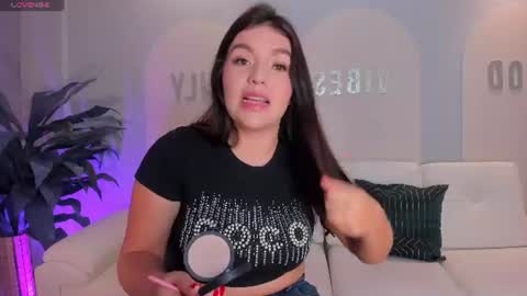 Snapshot of valeriaroldanx chatting on 27, 6, 2026 Valeria online show from 27, 6, 2026