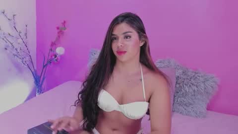 Snapshot of valeriaruiz_1 chatting on 27, 9, 2025 Valeria online show from 27, 9, 2025
