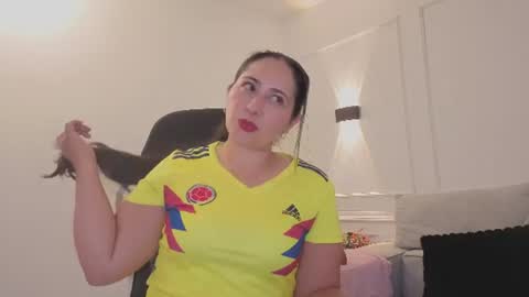 Snapshot of valeriavg_ chatting on 17, 6, 2026 VALERIA online show from 17, 6, 2026