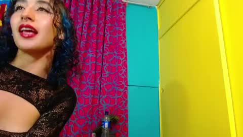 Snapshot of valerie_mase chatting on 11, 2, 2025 vale online show from 11, 2, 2025